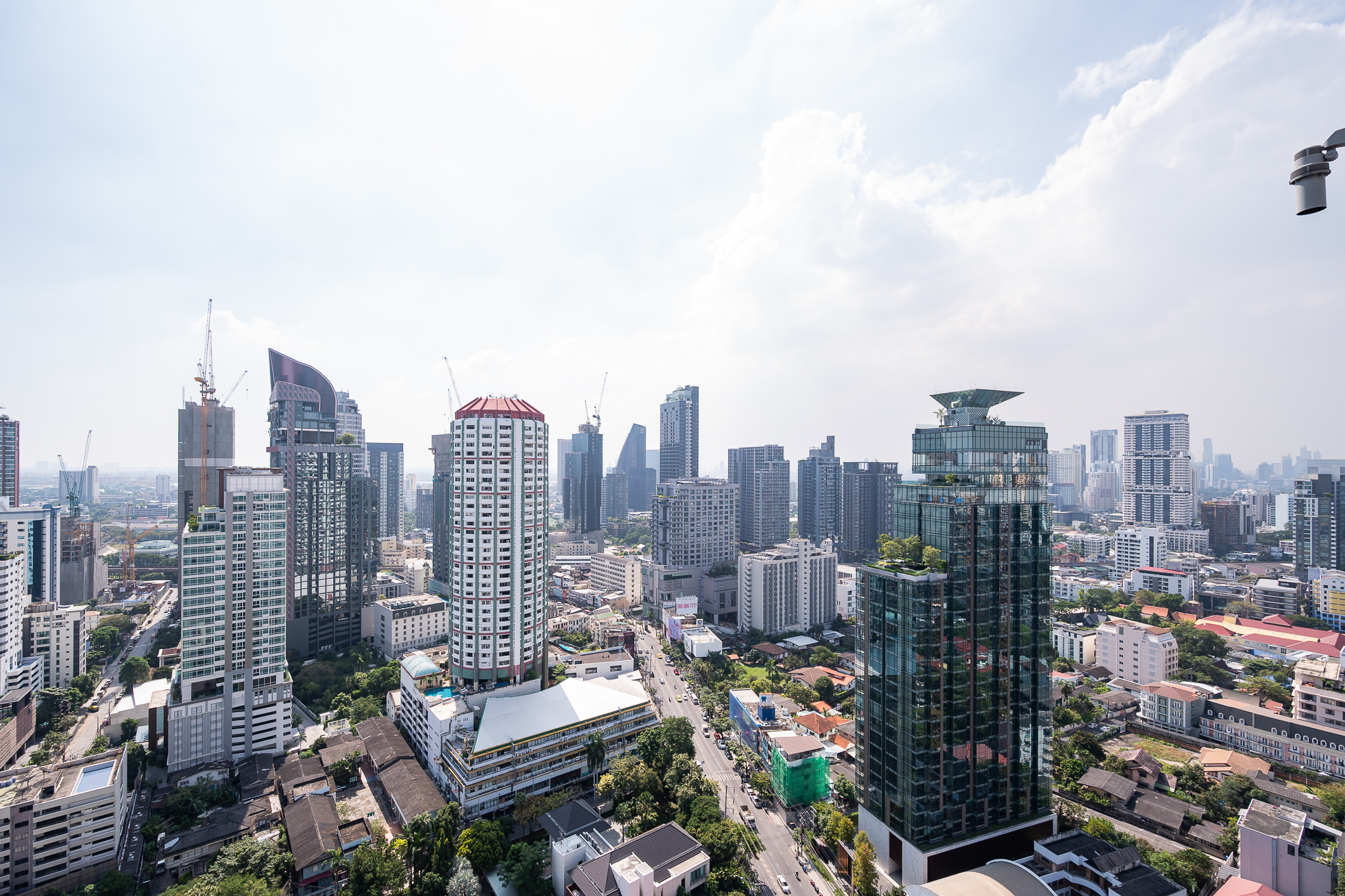 Quattro by Sansiri. Centrally located in the Sukhumvit area, close to BTS Thonglor statio