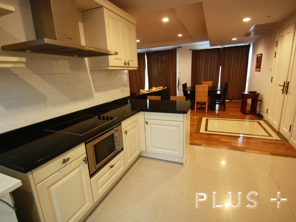 Full facility condo in the middle of Sathorn