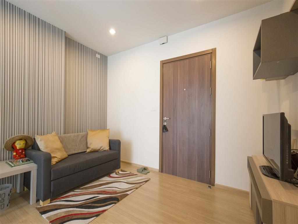 The beautifully presented one bedroom for rent at The Base Chaengwattana