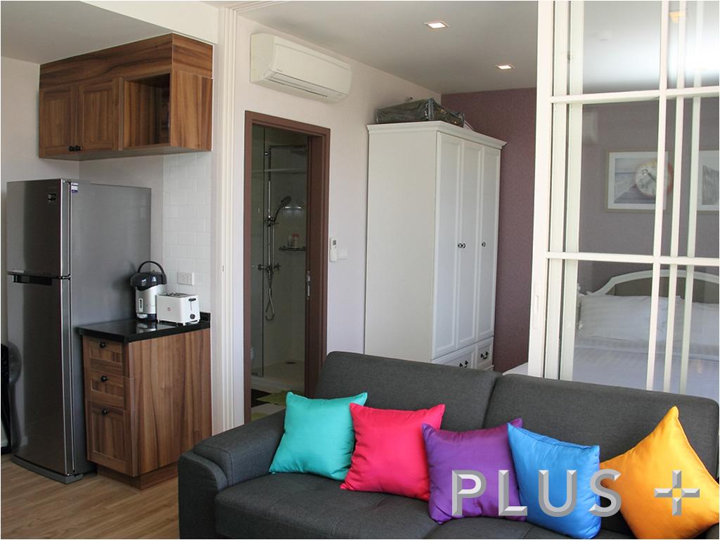 A quiet condo offers spacious and well presented accommodation
