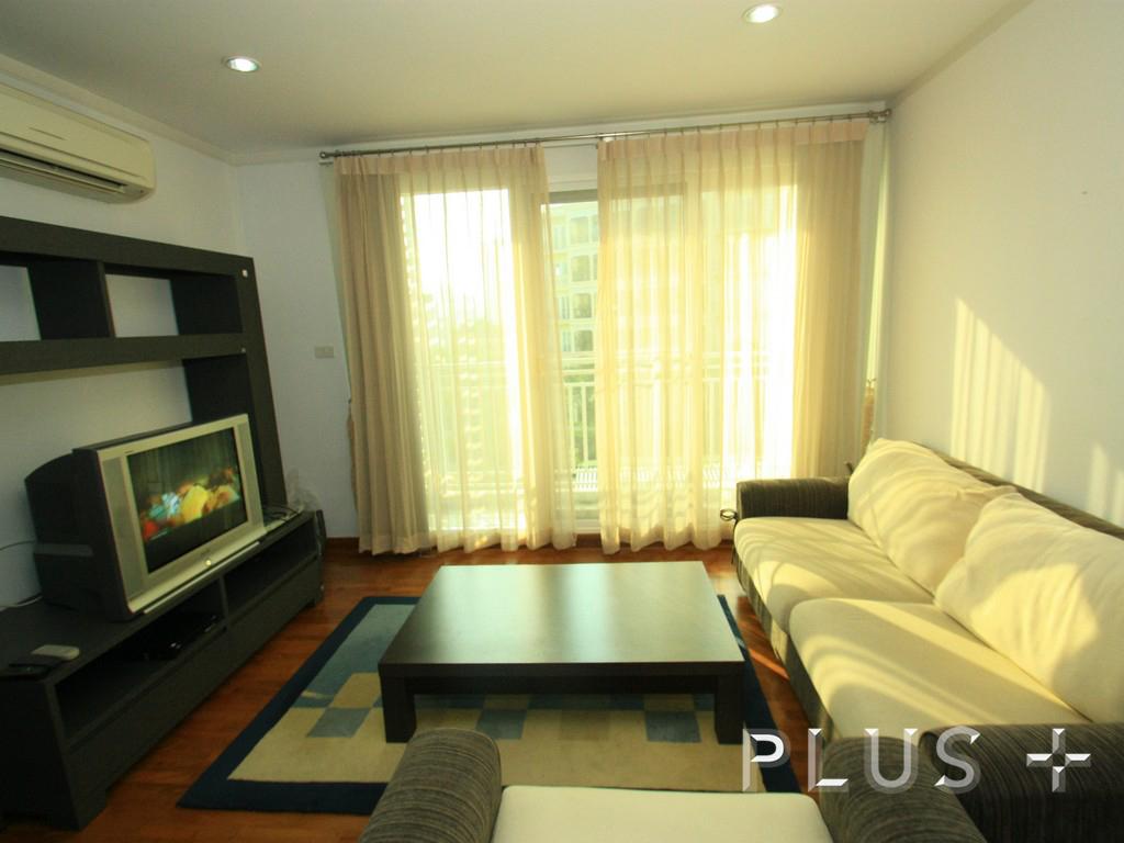 Baan Siri Yen Akat, the ready-to-move-in condominium in the middle of the city.
