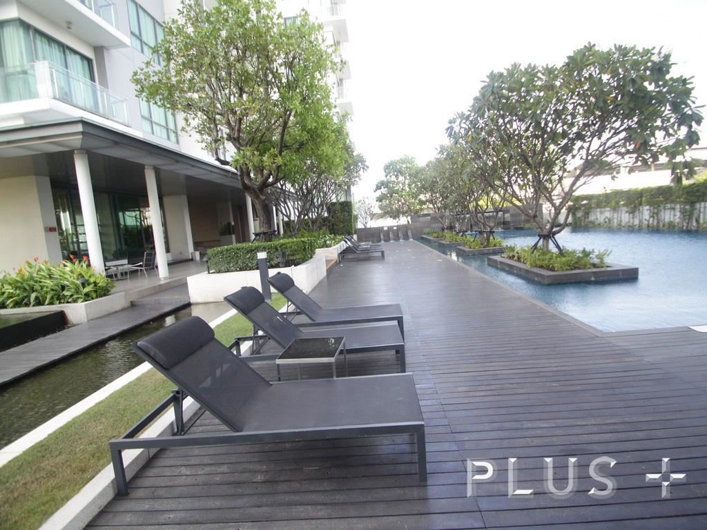 Condo 0m to BTS Punnawithi, huge  area