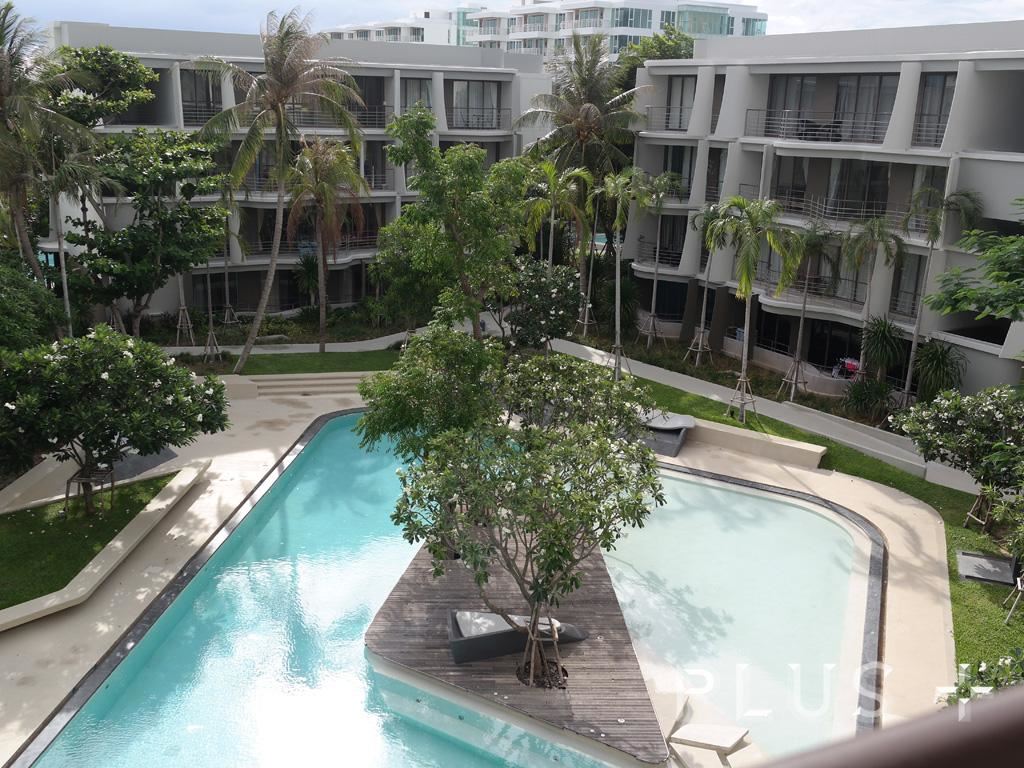 Stunning 2 bedroom unit with swimming pool view
