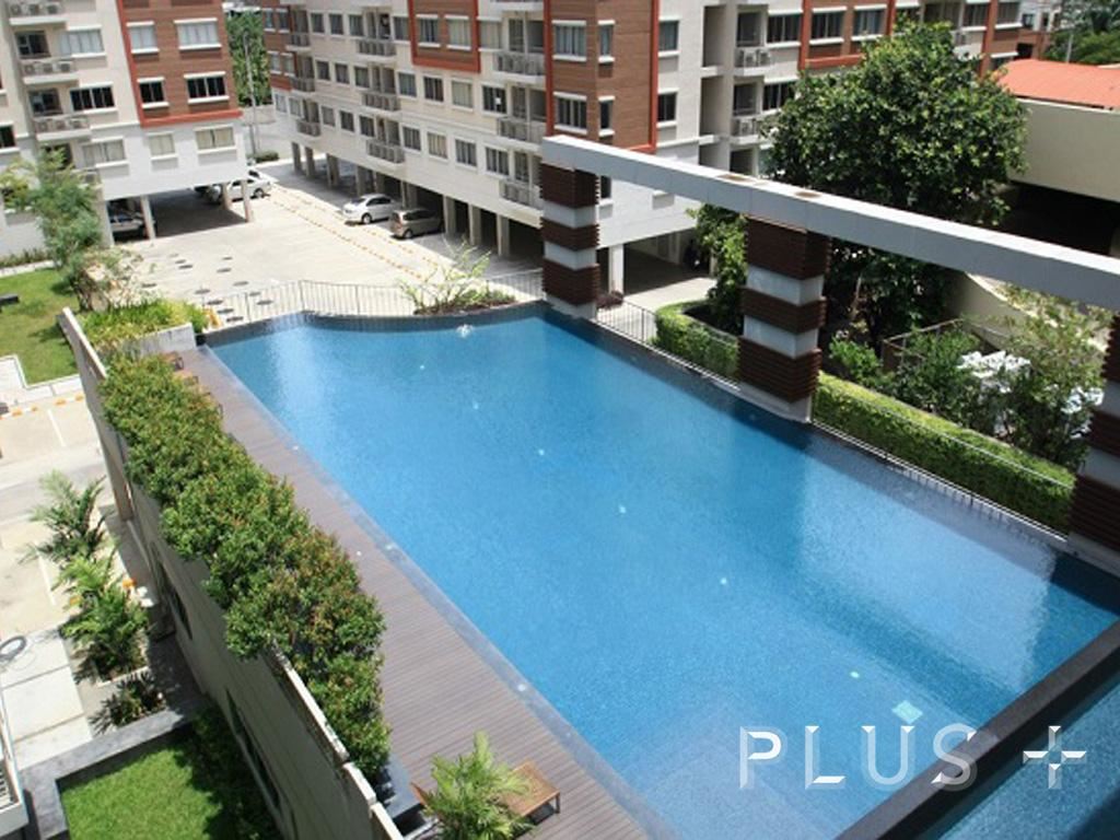 Condo 6 minutes walk from Central Rama3