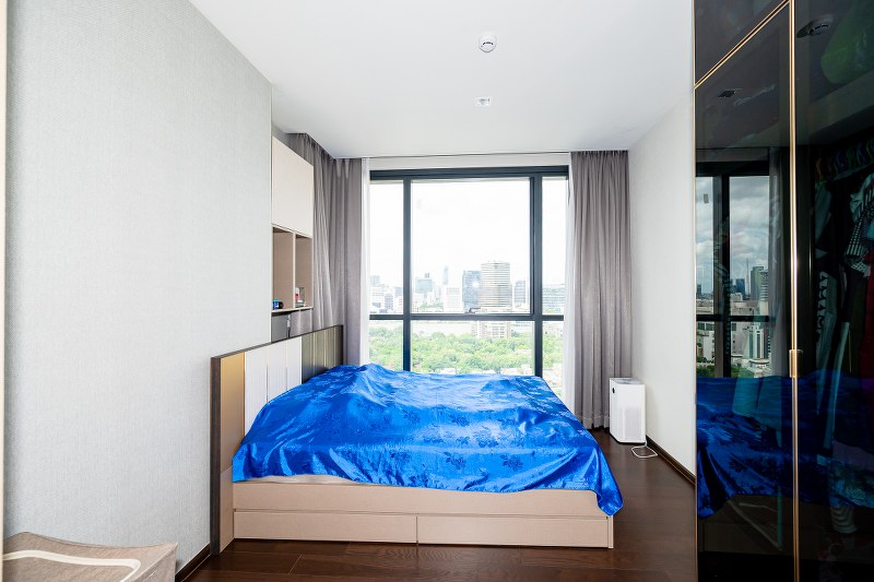 Extraordinary greenery view unit near BTS, 2 bedrooms for city lifetyle